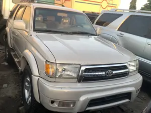 Toyota 4-Runner 2000 White