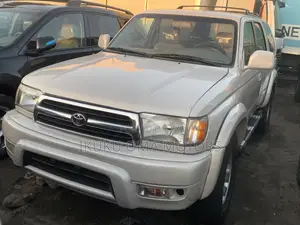 Toyota 4-Runner 2000 White