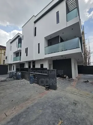 6bdrm Duplex in Ikeja for sale