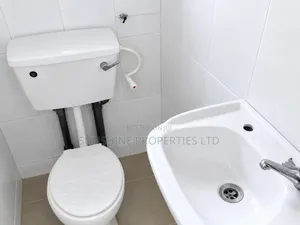 1bdrm Shared Apartment in Landwey Bus Stop, Sangotedo for rent