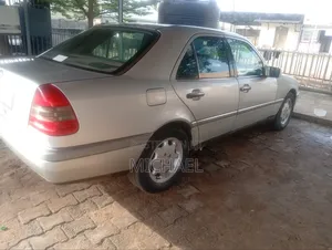 Mercedes-Benz C220 1993 Silver