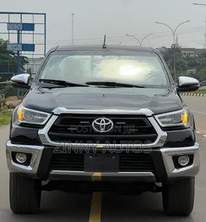 Toyota Hilux 2023 Black