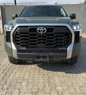 Toyota Tundra Limited 2022 Green