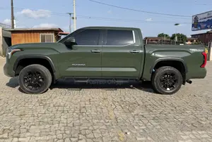 Toyota Tundra Platinum 2022 Green