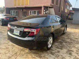 Toyota Camry SE 4dr Sedan (2.5L 4cyl 6A) 2014 Black