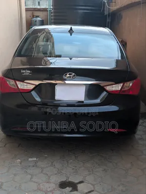 Hyundai Sonata 2011 Black