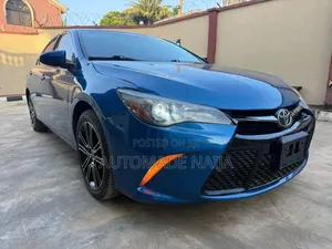 Toyota Camry SE w/Special Edition Pkg (2.5L 4cyl 6A) 2016 Blue