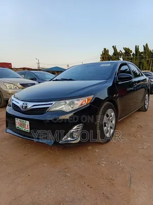 Toyota Camry LE 4dr Sedan (2.5L 4cyl 6A) 2012 Black