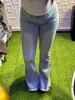 Women’s Wide-Leg Denim Jeans