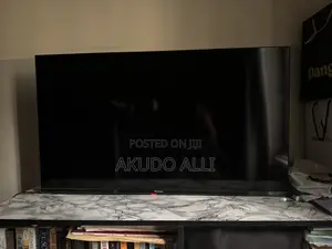 HiSense Flat Screen 40” Smart TV