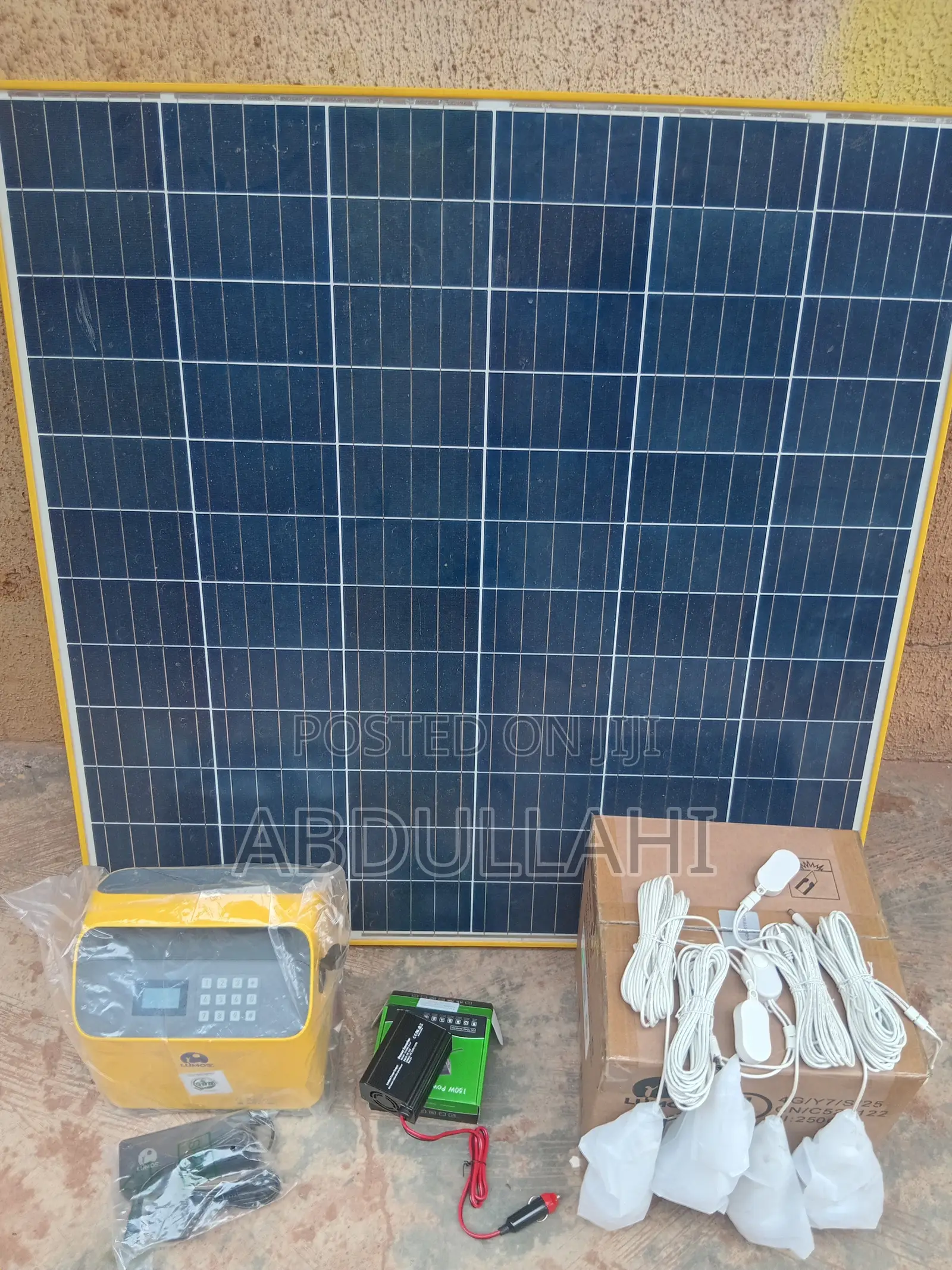 Lumos Solar Generator