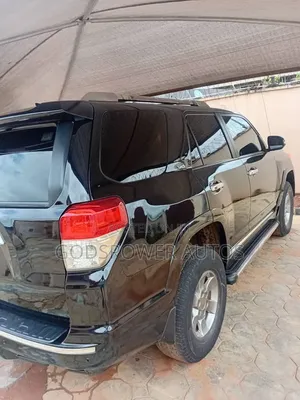 Toyota 4-Runner SR5 2WD 2011 Black