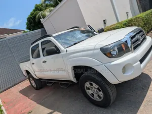 Toyota Tacoma 2009 White