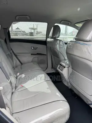 Toyota Venza XLE AWD V6 2013