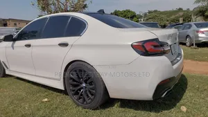 BMW 5 Series G30 530e 2022 White