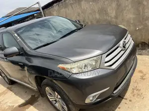 Toyota Highlander 2013 Gray