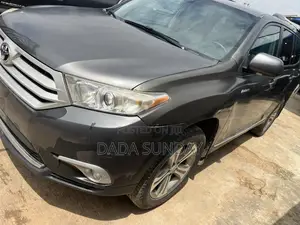 Toyota Highlander 2013 Gray
