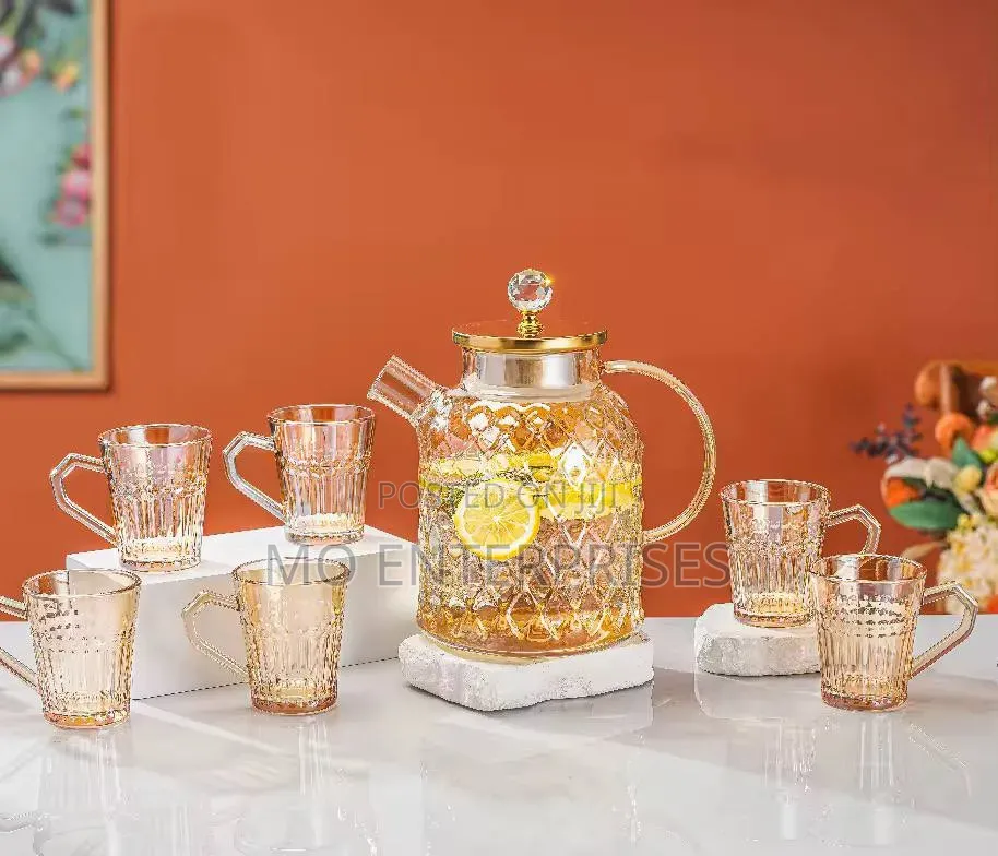 Glass Jug With Cups