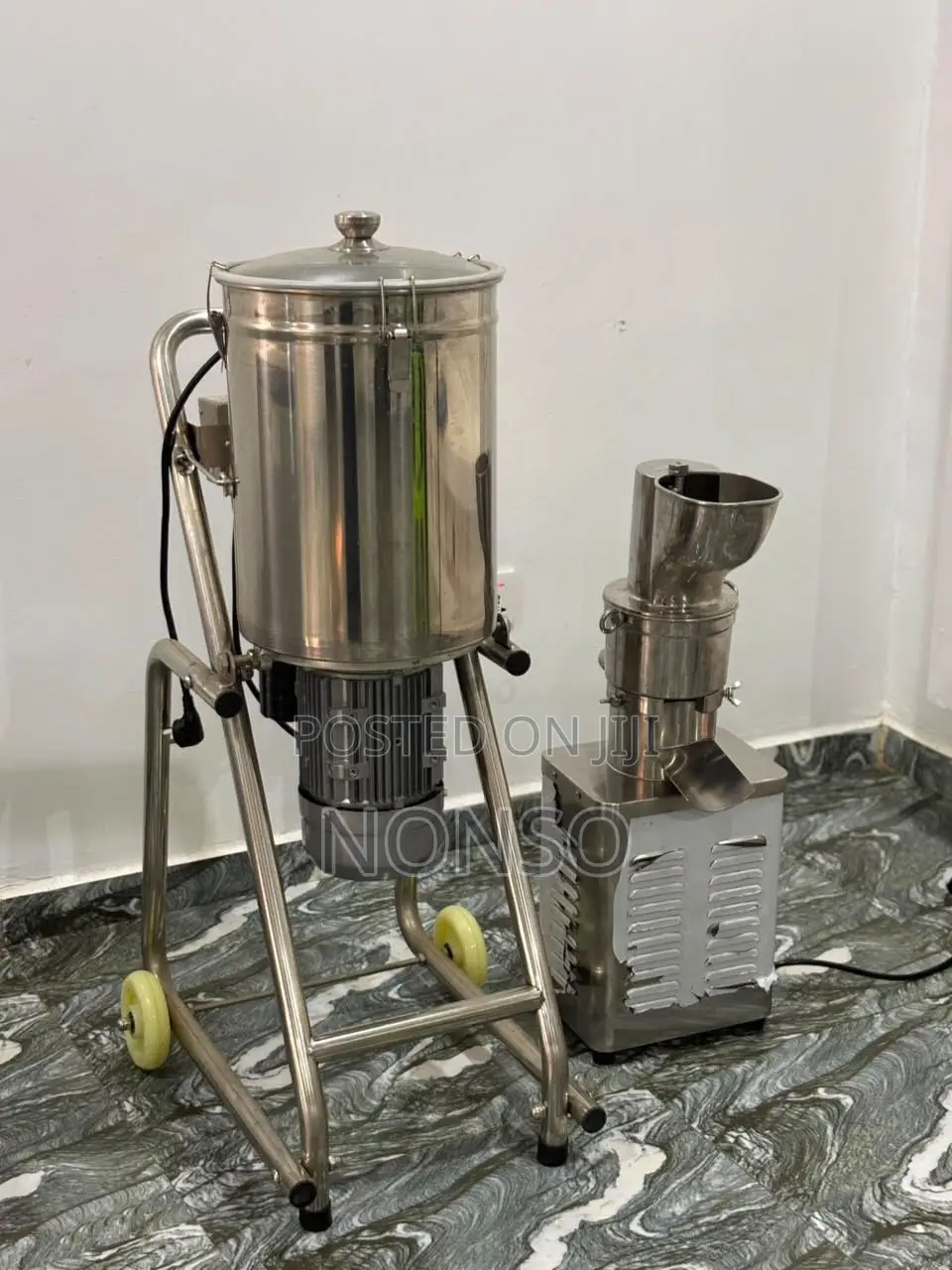 Industrial Juicer