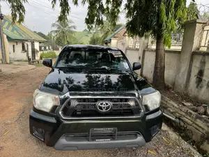 Toyota Tacoma 2015 Green