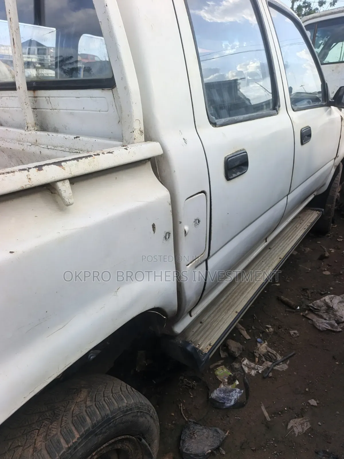 Toyota Hilux 2002 White