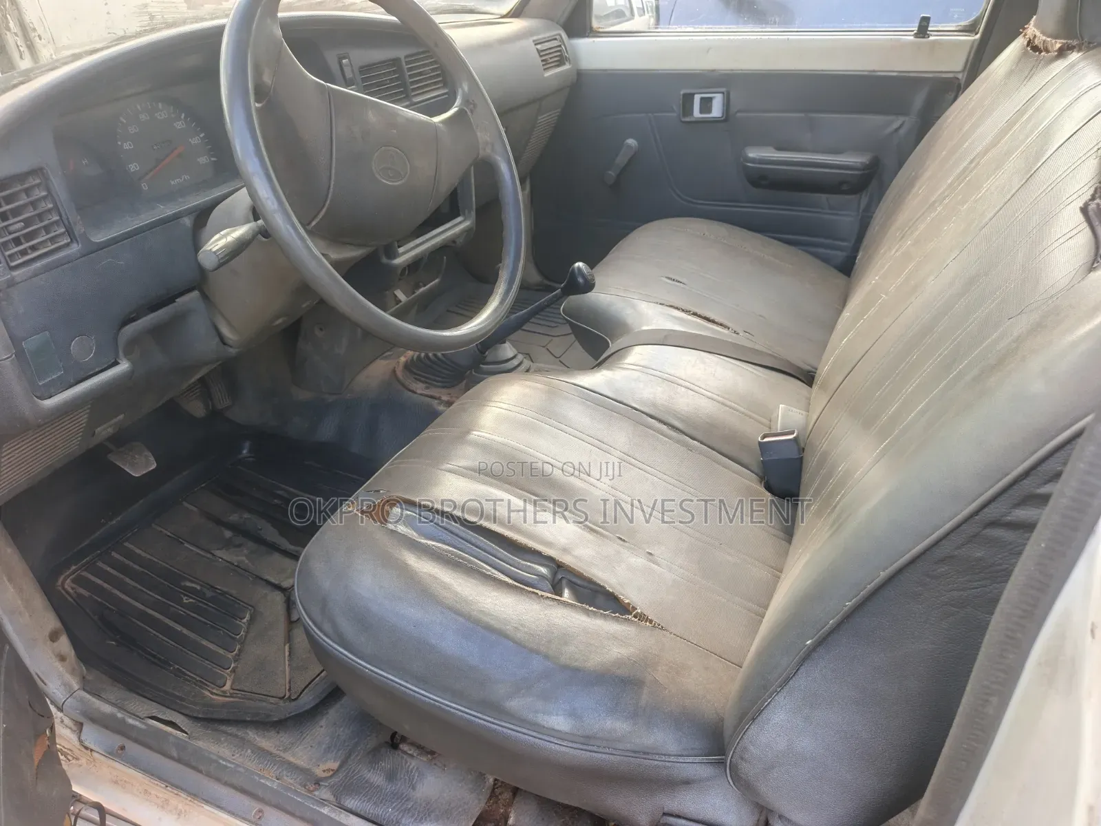 Toyota Hilux 2002 White