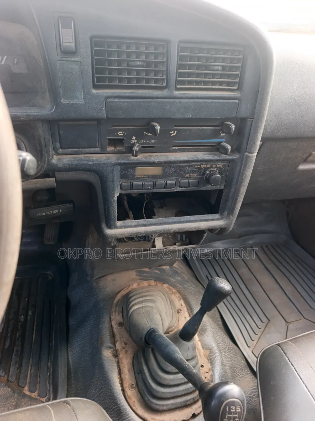 Toyota Hilux 2002 White