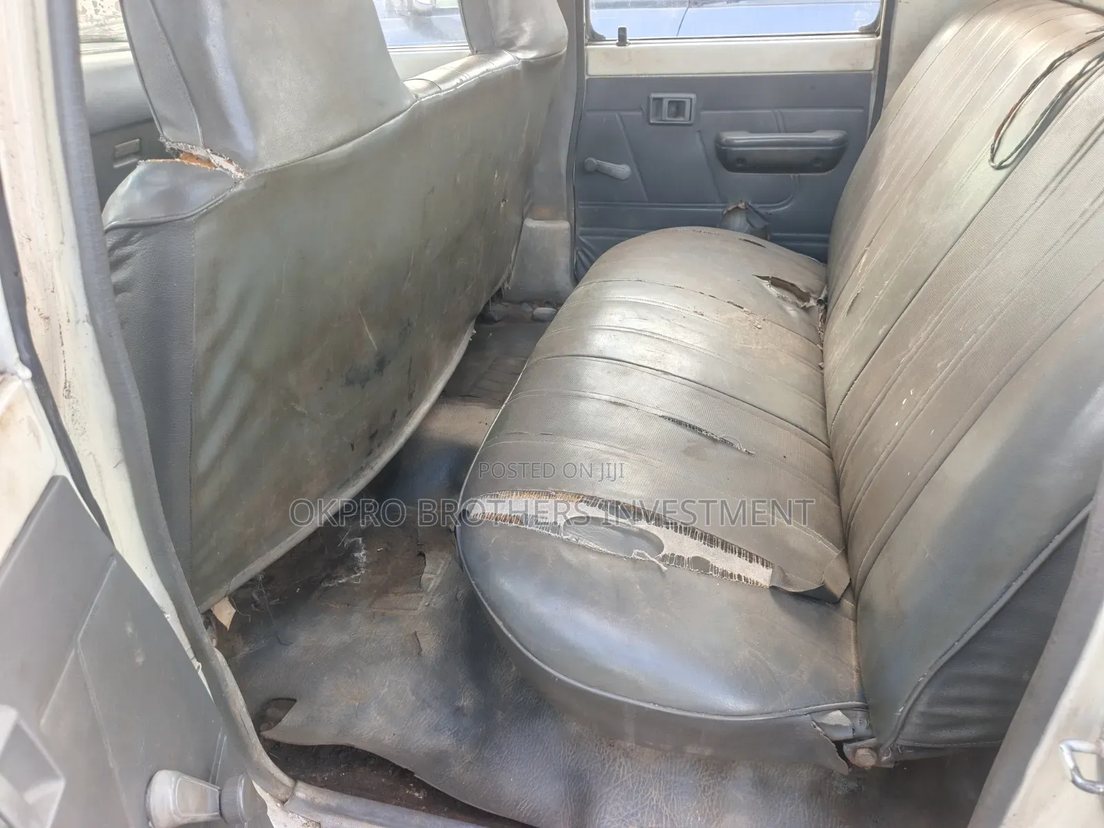 Toyota Hilux 2002 White