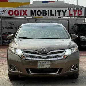 Toyota Venza XLE 2014 Brown