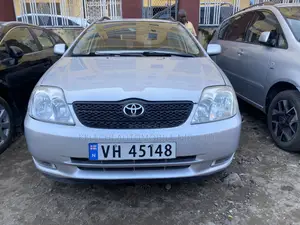 Toyota Corolla Liftback 2004 Silver