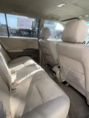 Toyota Highlander 2004 Gold