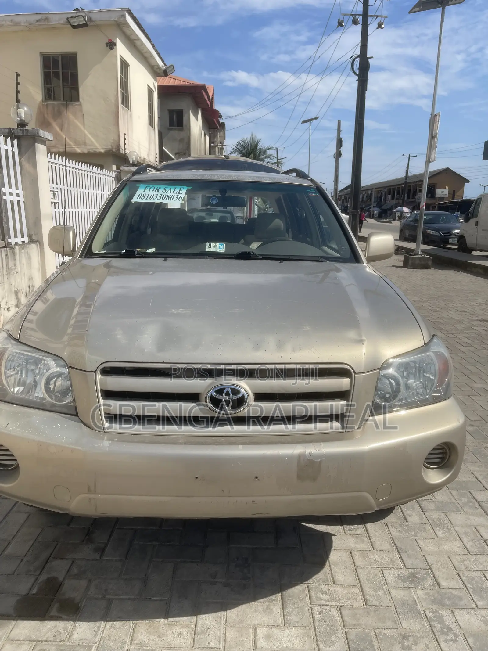 Toyota Highlander 2004 Gold