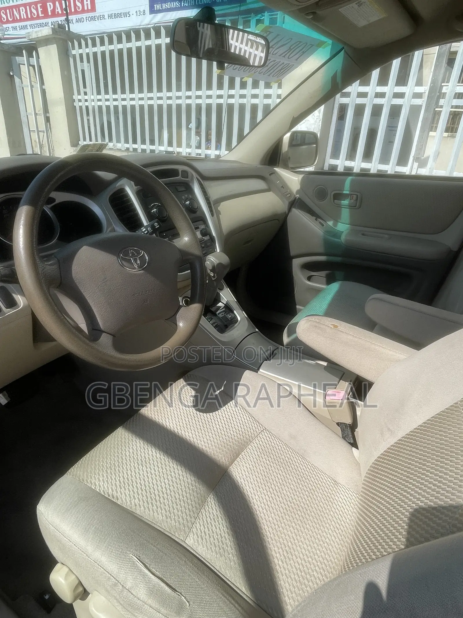 Toyota Highlander 2004 Gold