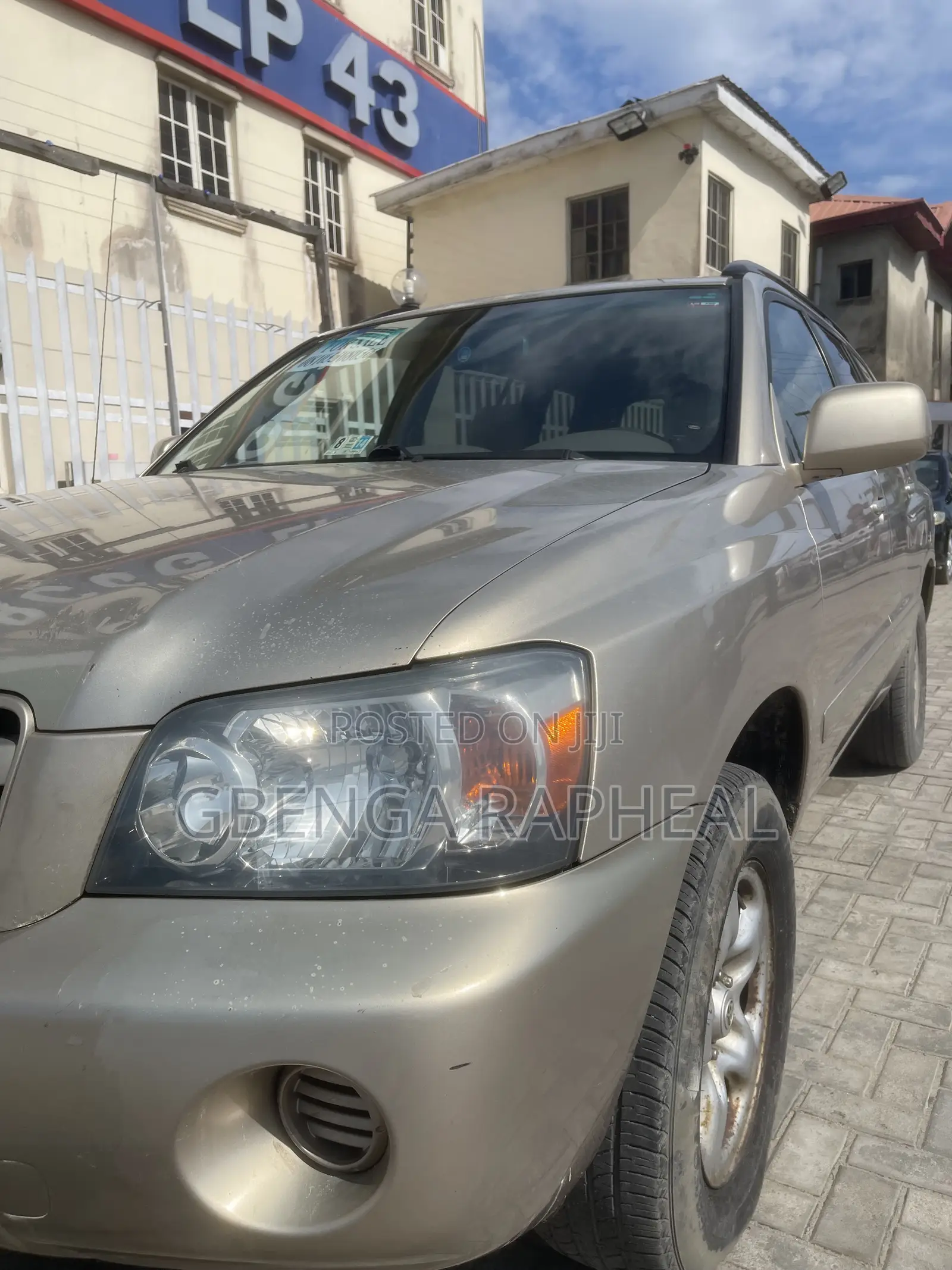 Toyota Highlander 2004 Gold