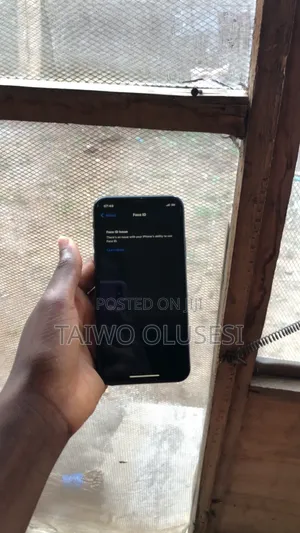 Apple iPhone X 64 GB Black