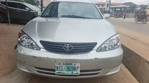 Toyota Camry 2004 Silver
