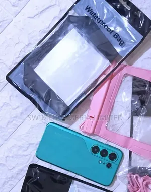 Universal Waterproof Phone Pouch