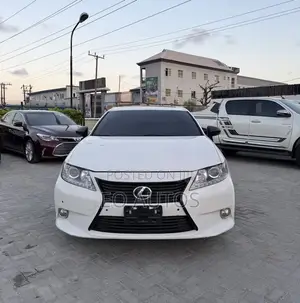 Lexus ES 350 FWD 2013 White