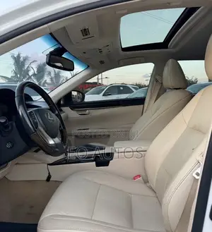 Lexus ES 350 FWD 2013 White