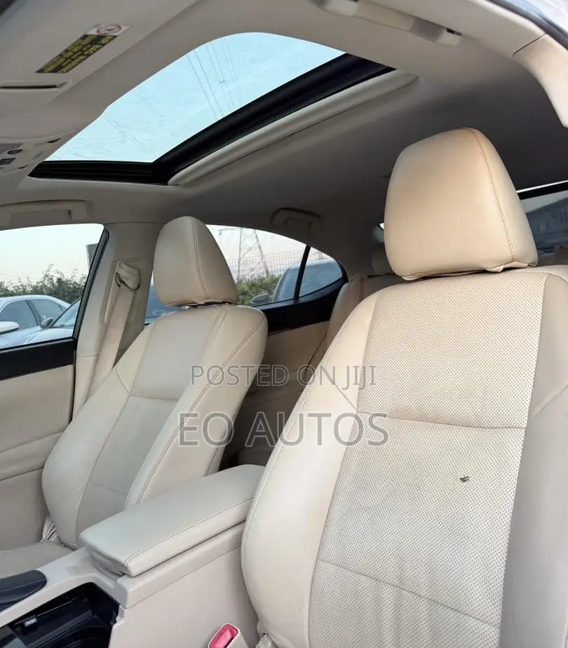 Lexus ES 350 FWD 2013 White