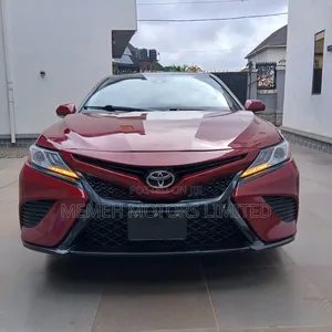Toyota Camry 2018 Red