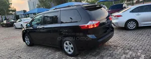Toyota Sienna 2016 Black