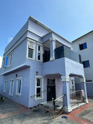 3bdrm Duplex in Eleko Beach Side for rent