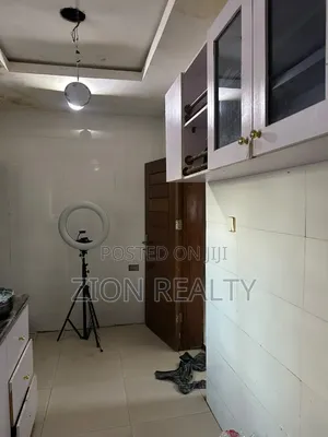 3bdrm Duplex in Eleko Beach Side for rent