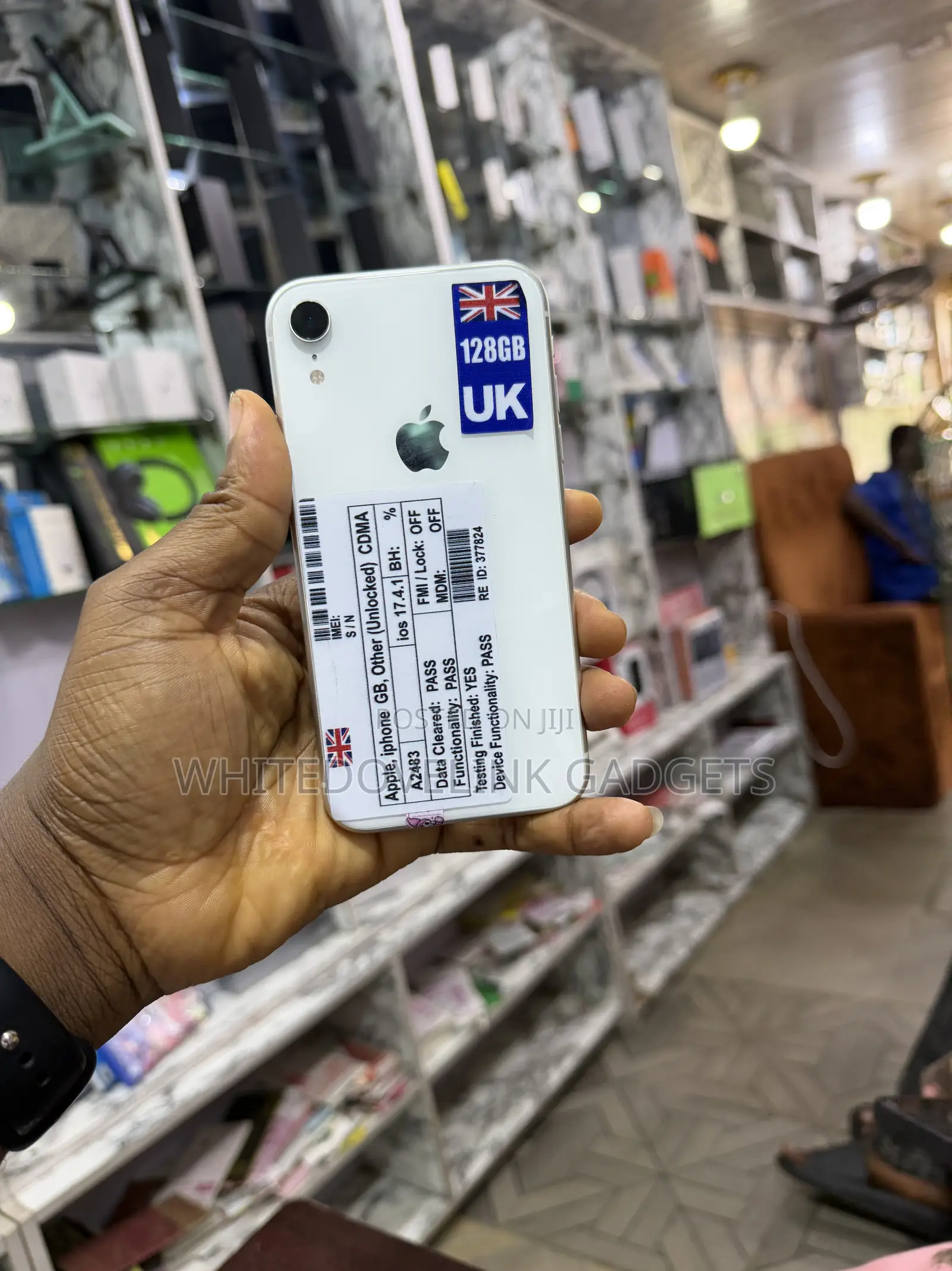 Apple iPhone XR 128 GB White
