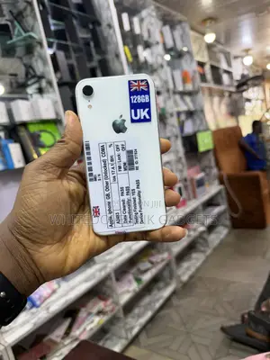 Apple iPhone XR 128 GB White