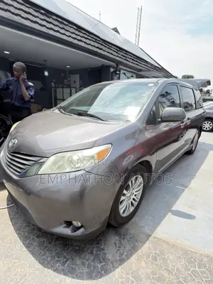 Toyota Sienna 2014 Gray