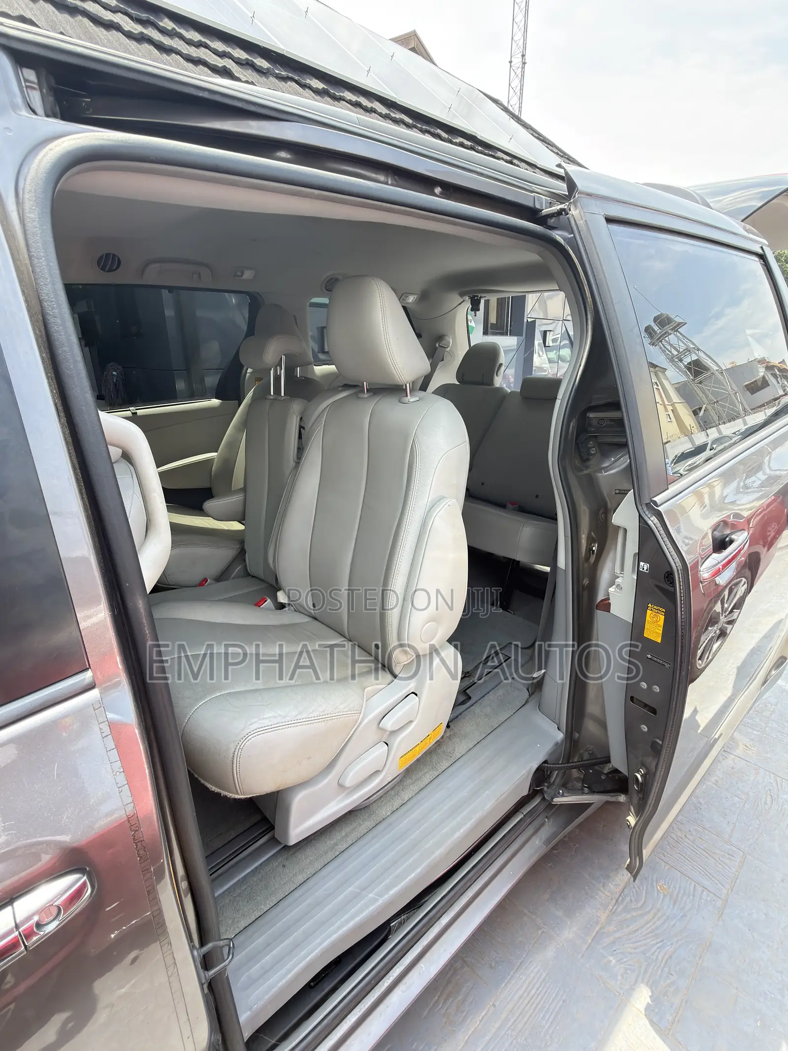 Toyota Sienna 2014 Gray