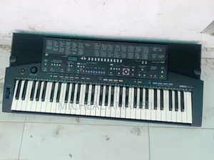 Per 410 Yamaha Keyboard