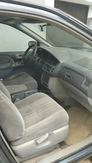 Toyota Sienna 2002 Gray